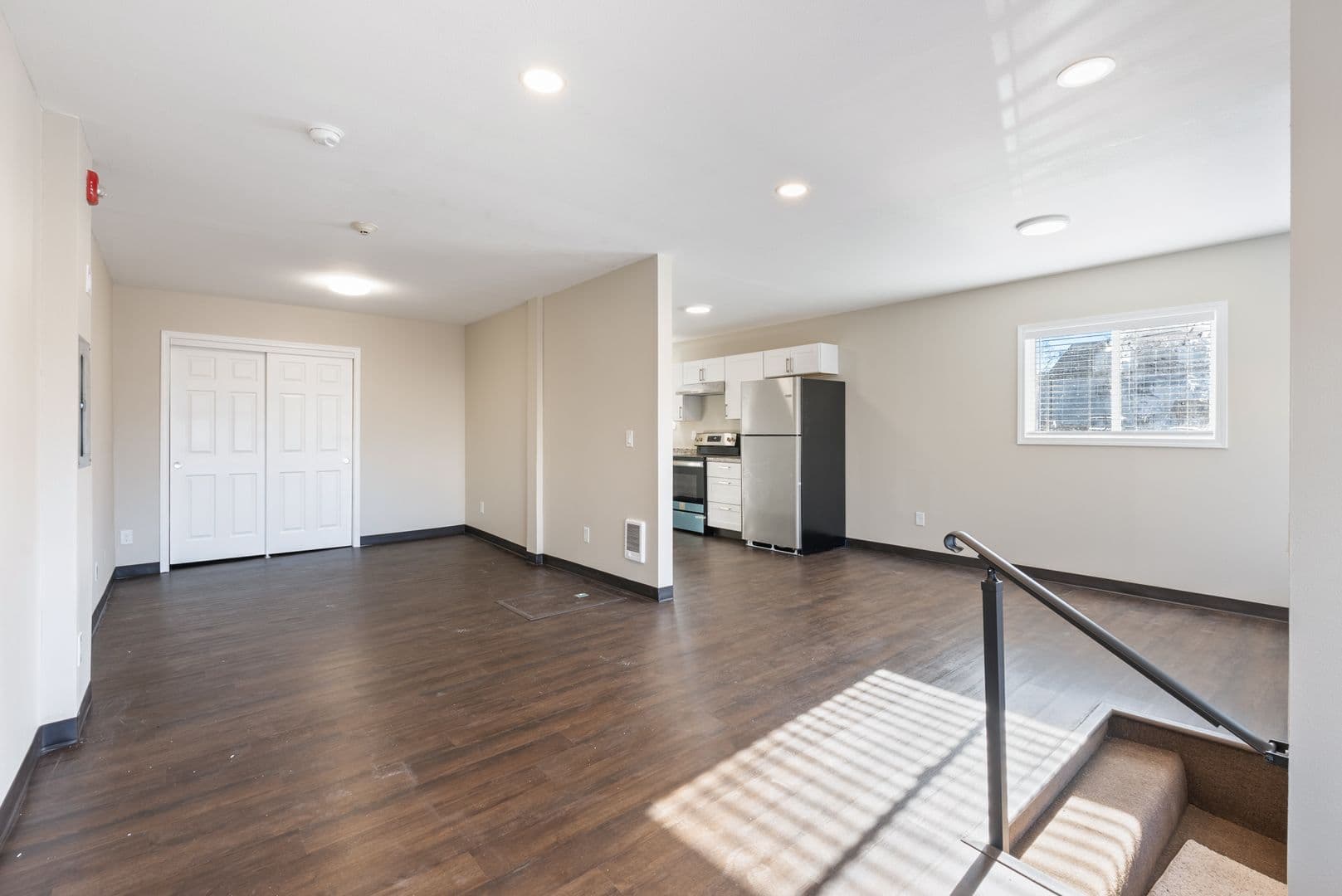 Molalla Apartment: 123 S. Molalla Ave.