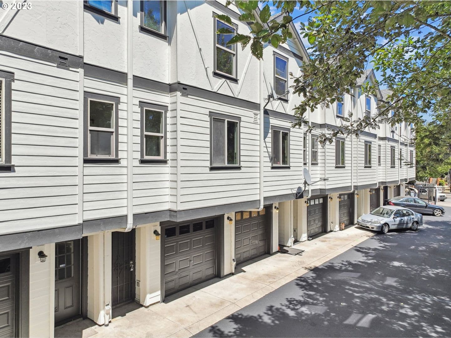 Portland Townhome: 5331 NE Cully Blvd