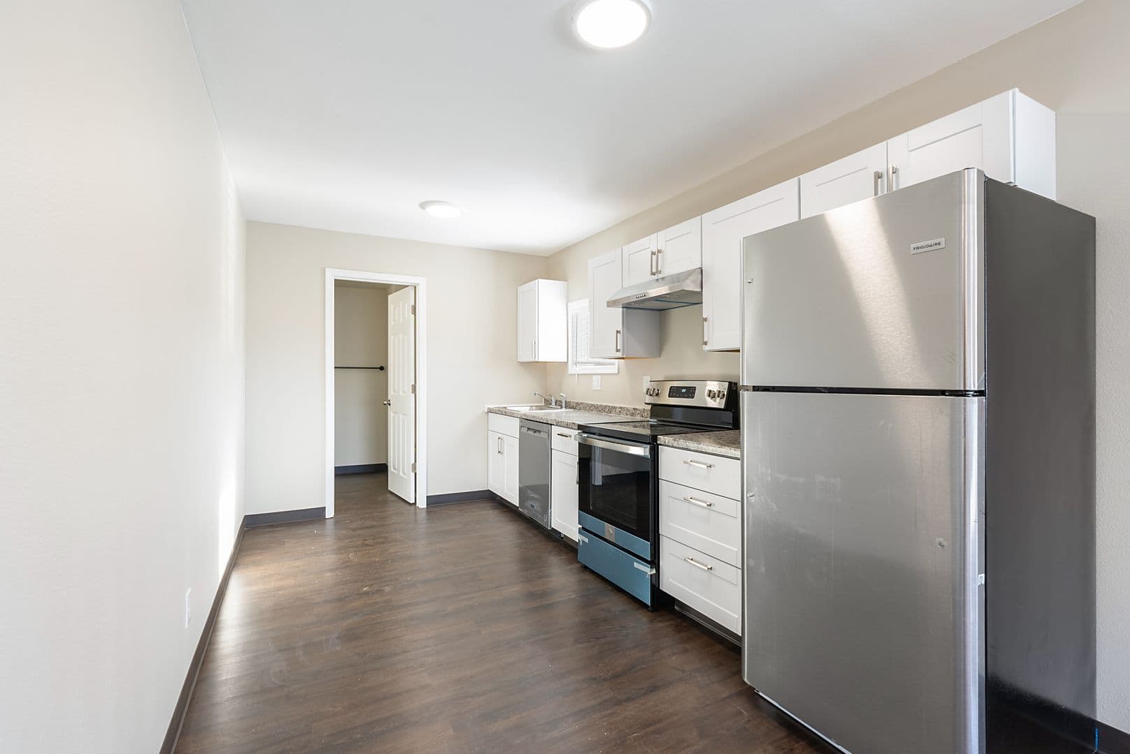 Molalla Apartment: 123 S. Molalla Ave.
