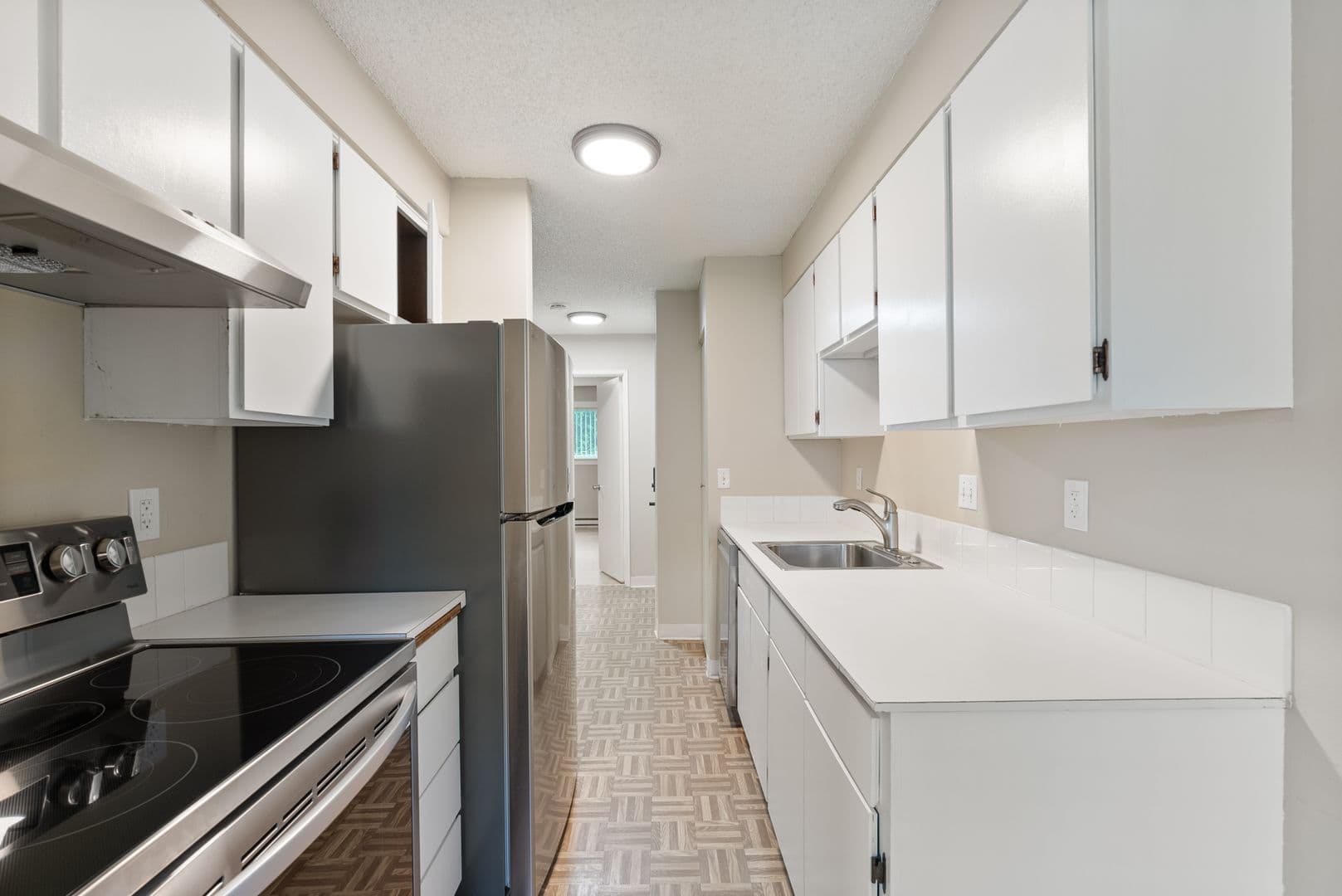Portland Apartment: 12800 NE Sandy Blvd
