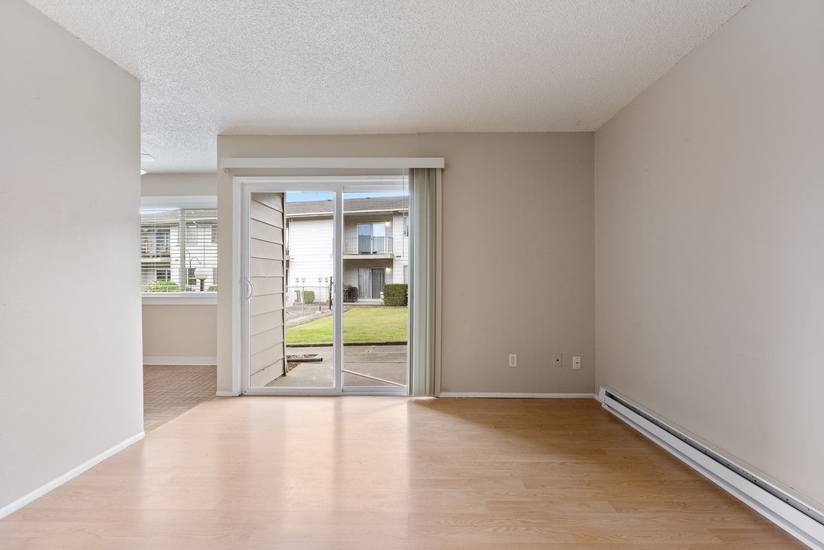 Portland Apartment: 12800 NE Sandy Blvd