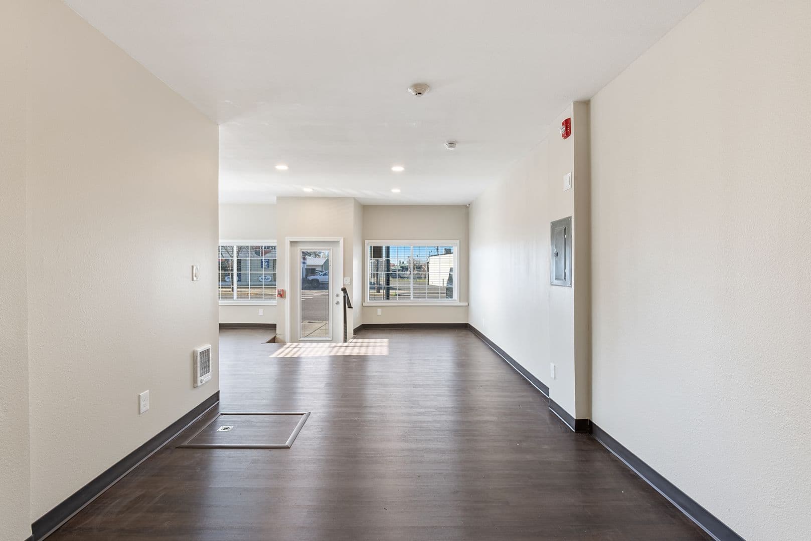 Molalla Apartment: 123 S. Molalla Ave.