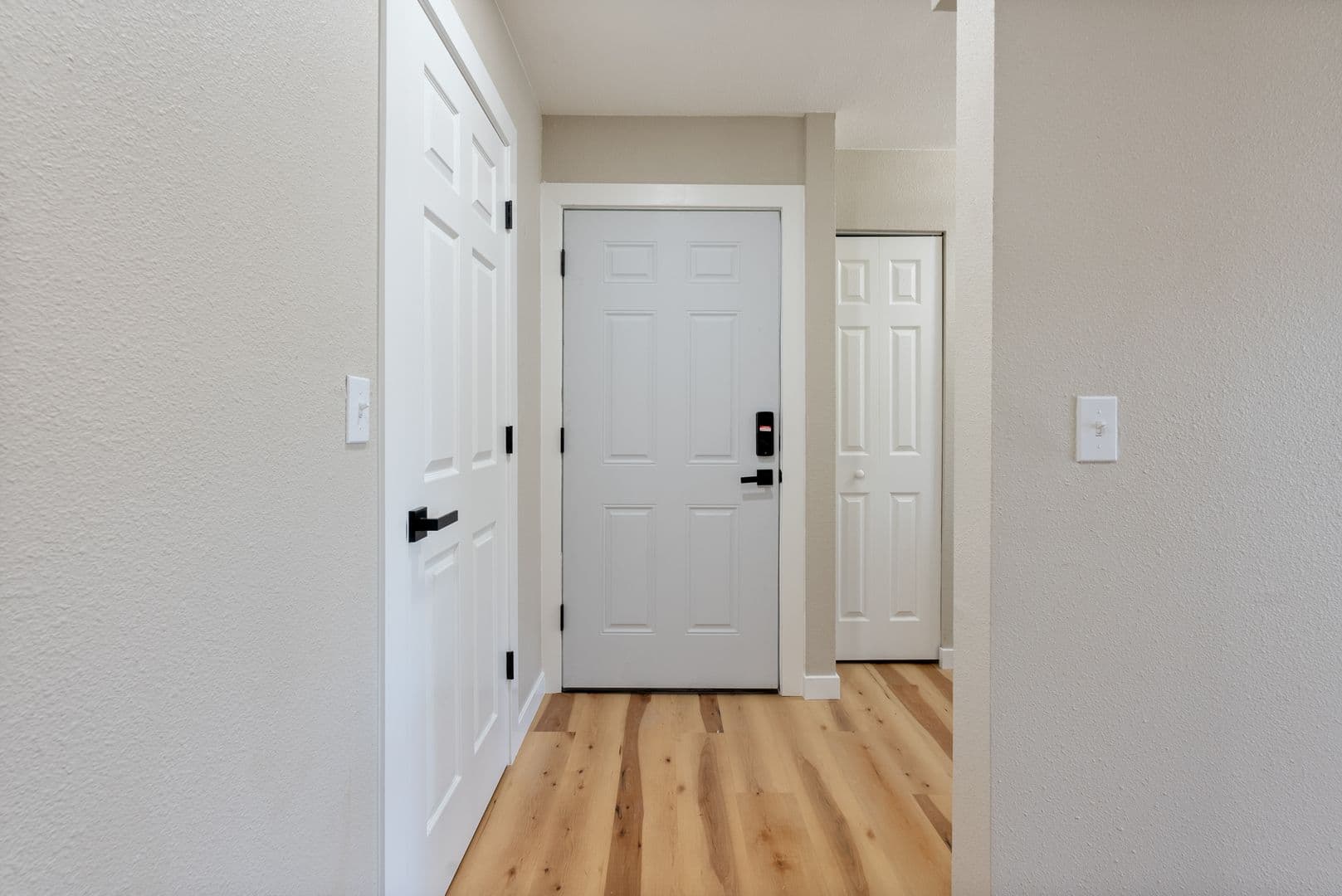 Portland Apartment: 12800 NE Sandy Blvd