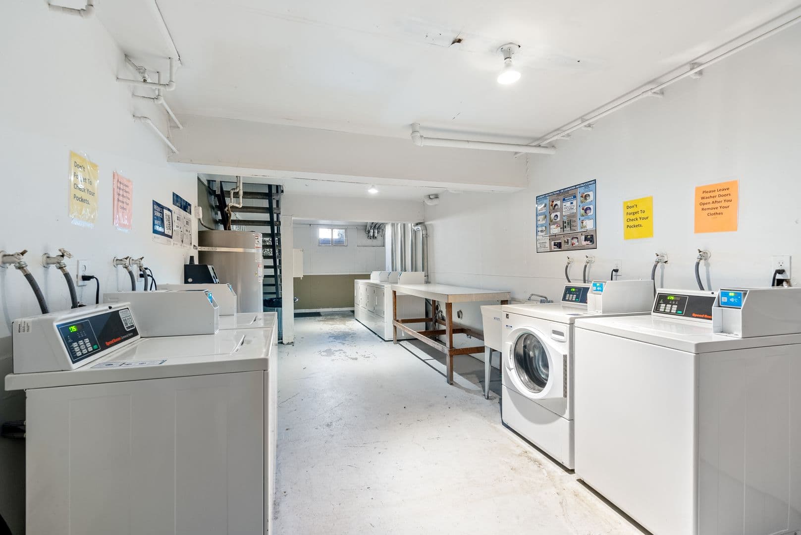 Portland Apartment: 12800 NE Sandy Blvd