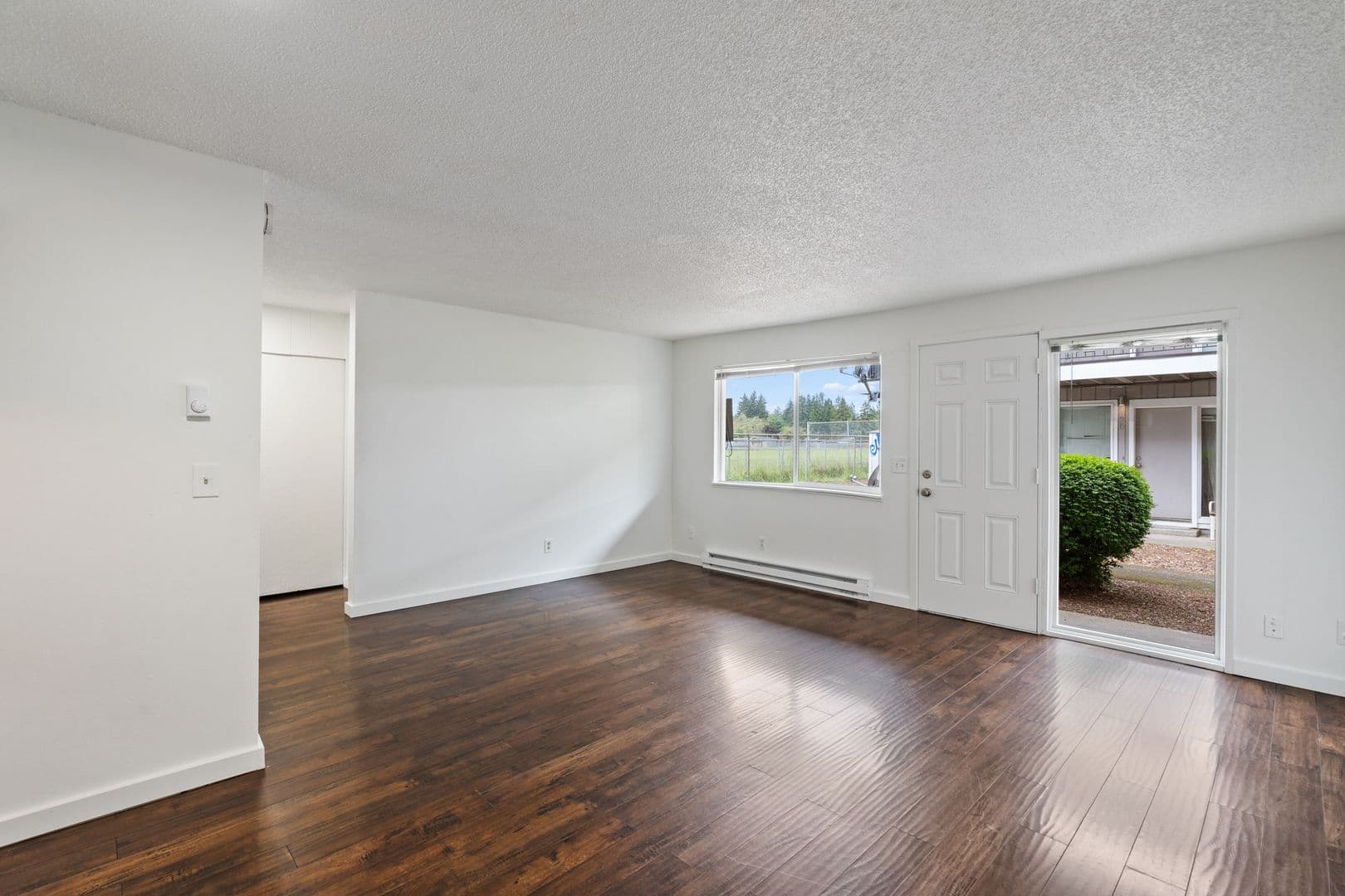 Gresham Apartment: 17924 SE Division St