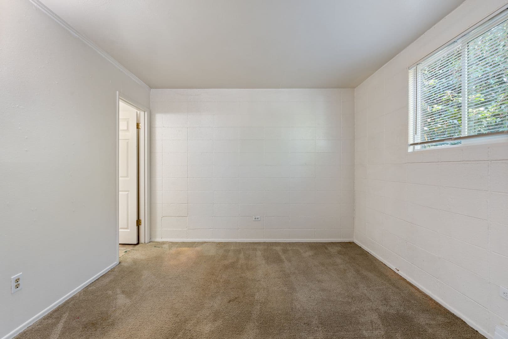 Portland Apartment: 8104-8110 SE Raymond St.