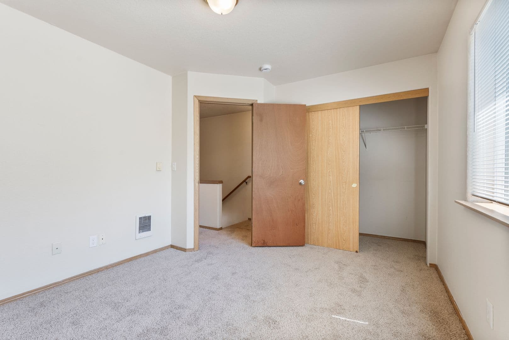 Portland Townhome: 2338 SE 89th Ave
