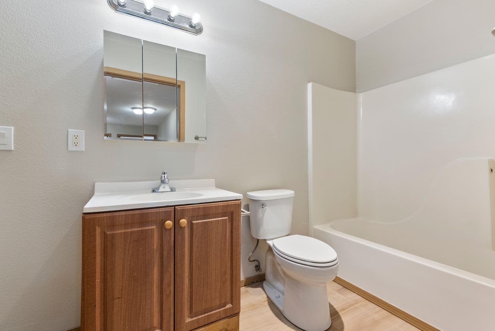 Portland House: 12618 SE Ramona St