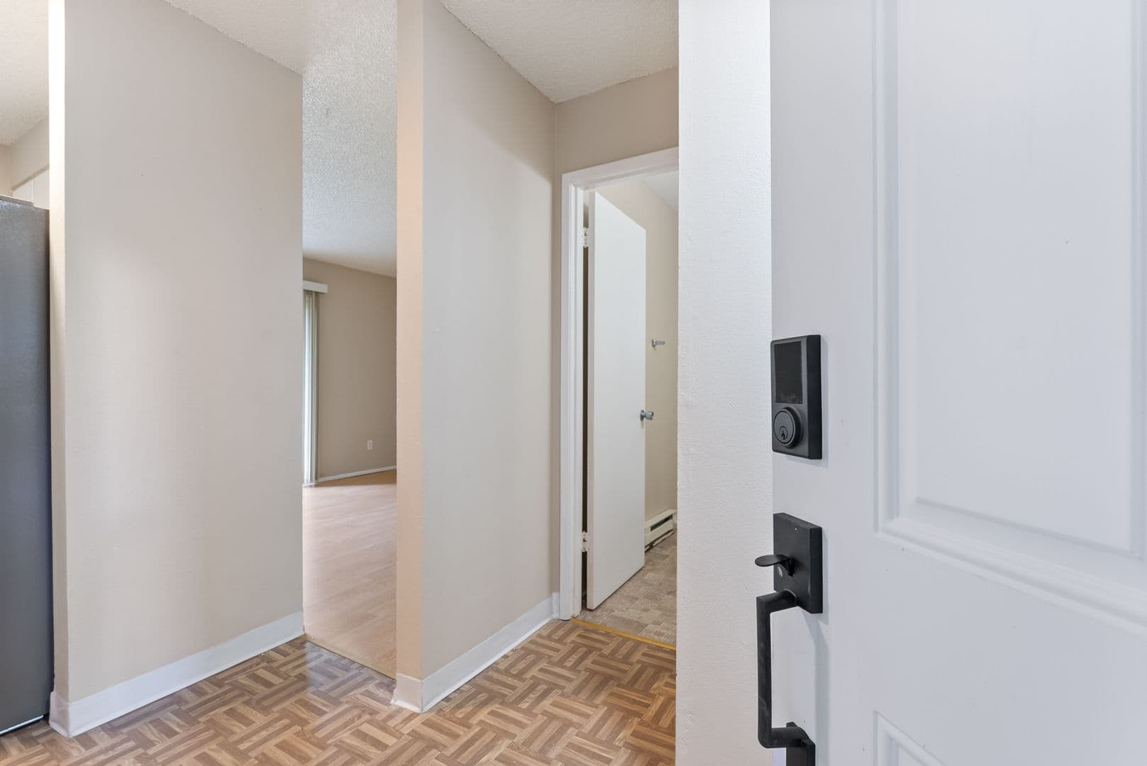Portland Apartment: 12800 NE Sandy Blvd