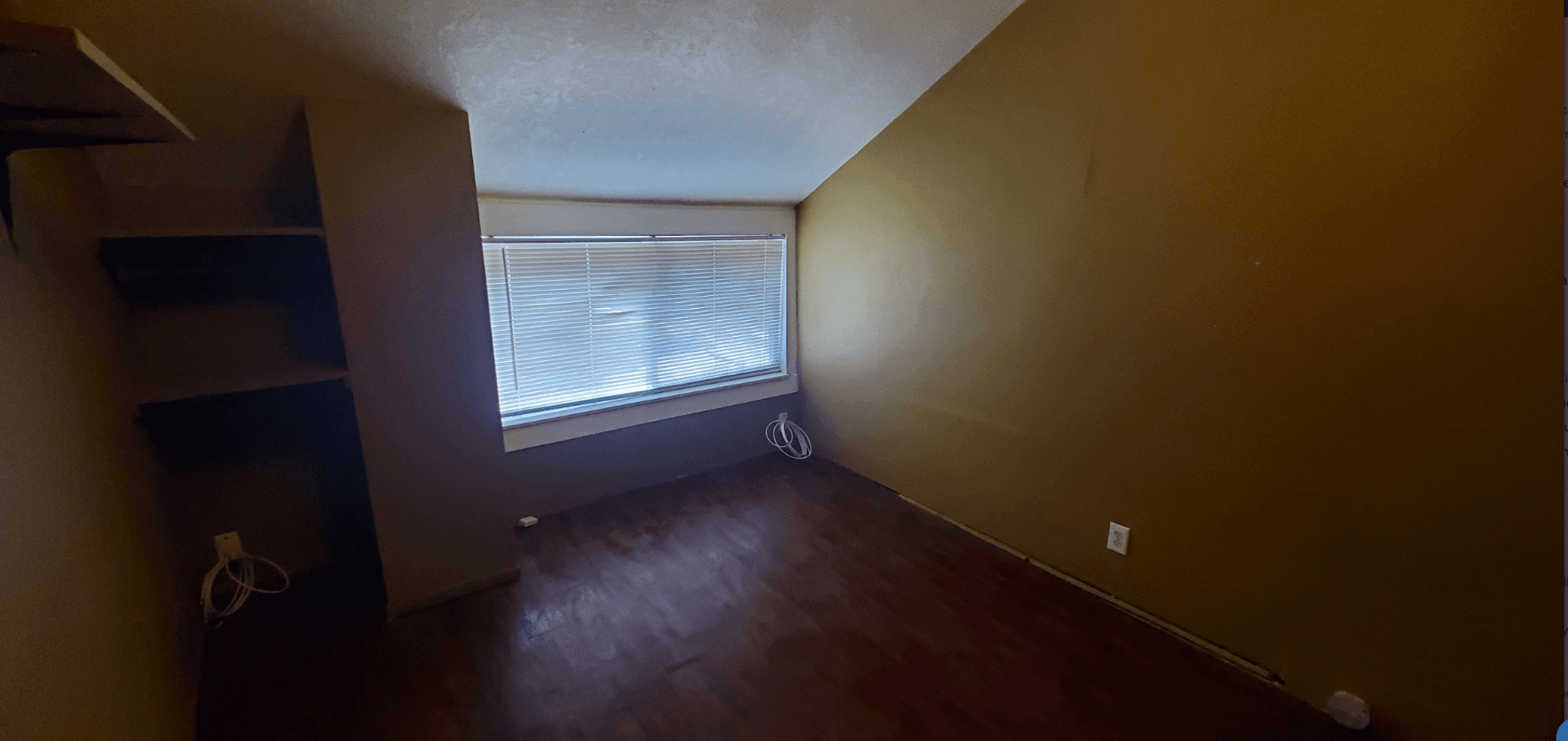 Molalla Apartment: 123 S. Molalla Ave.