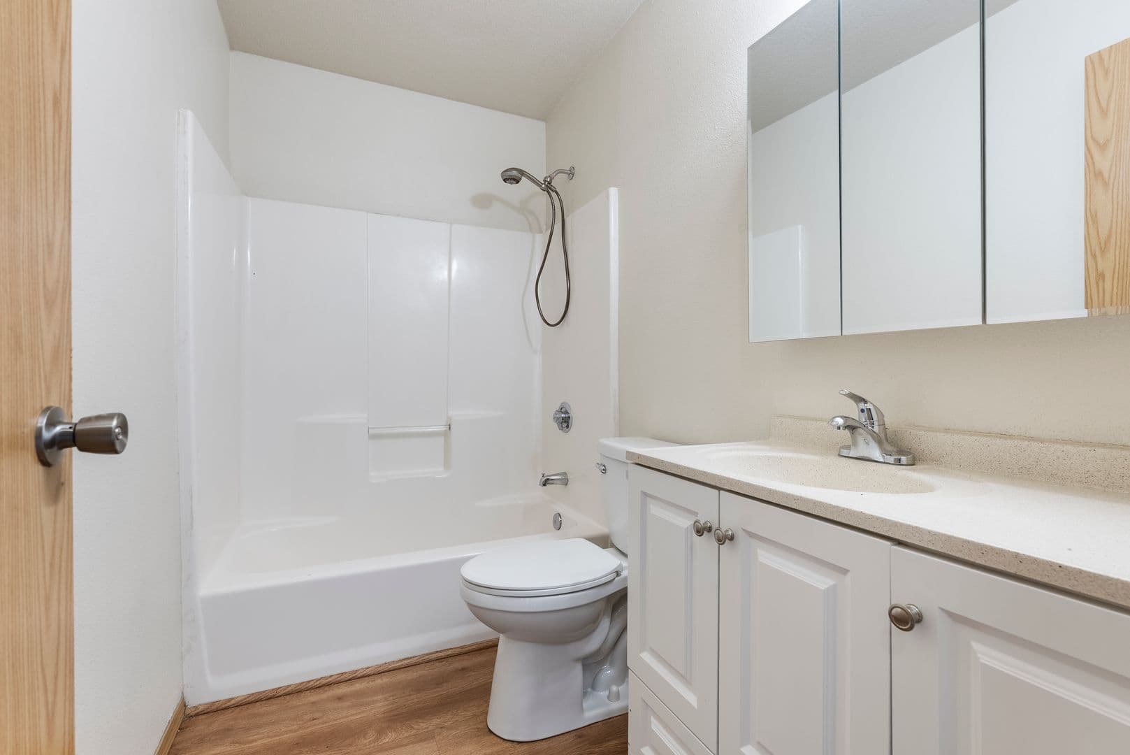 Portland Townhome: 2338 SE 89th Ave