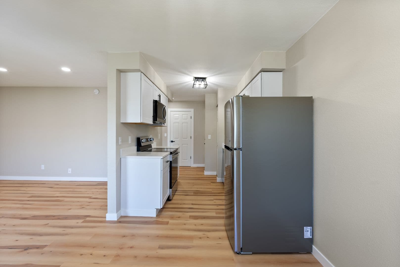 Portland Apartment: 12800 NE Sandy Blvd