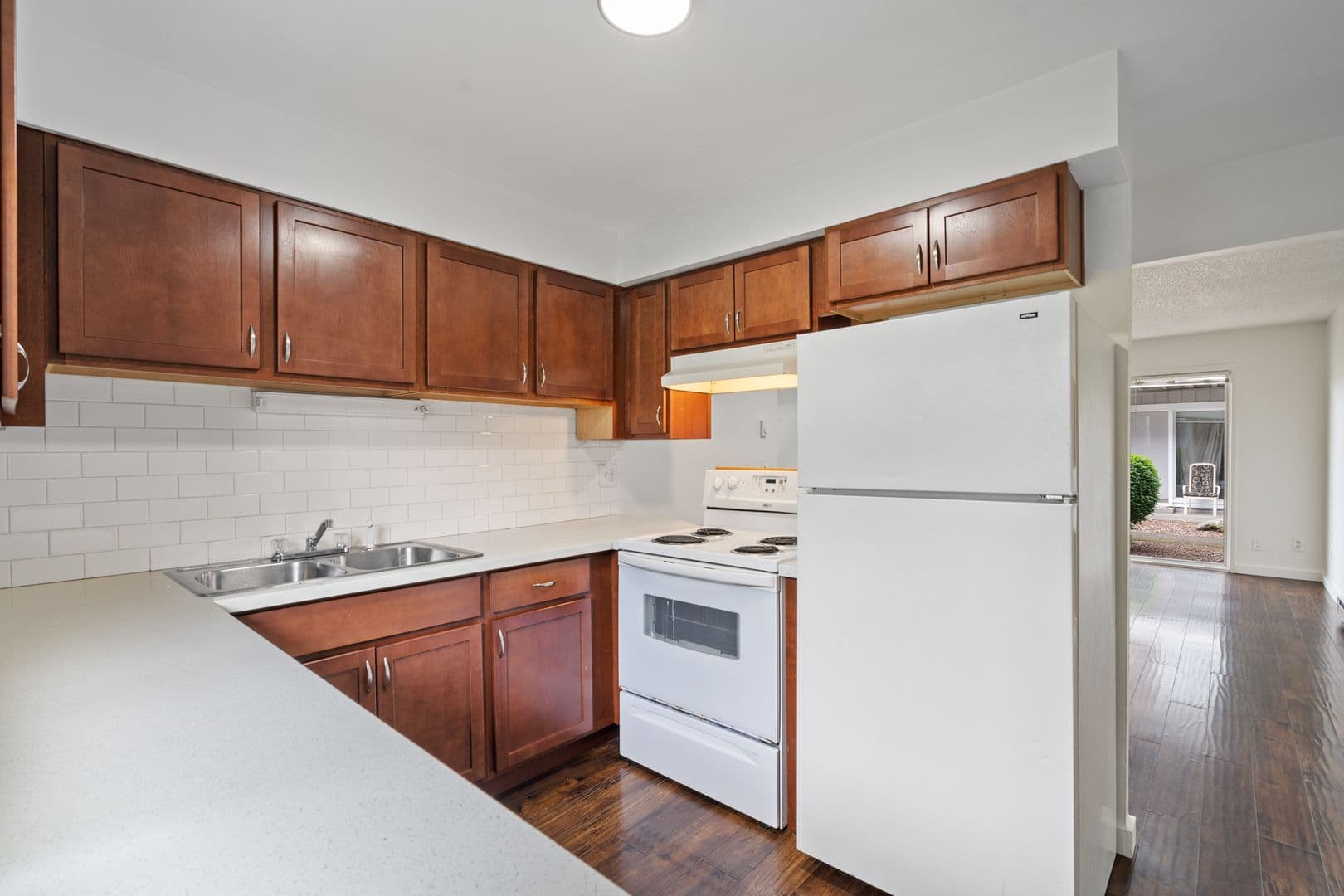 Gresham Apartment: 17924 SE Division St