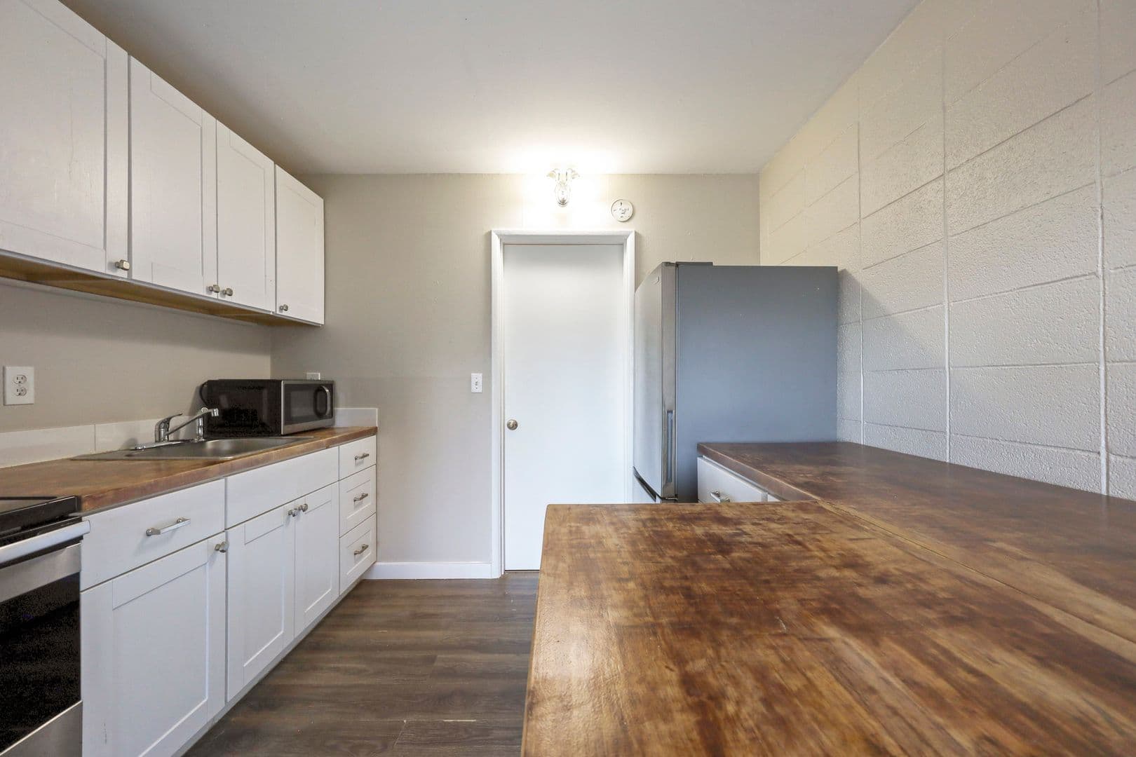 Portland Apartment: 8104-8110 SE Raymond St.