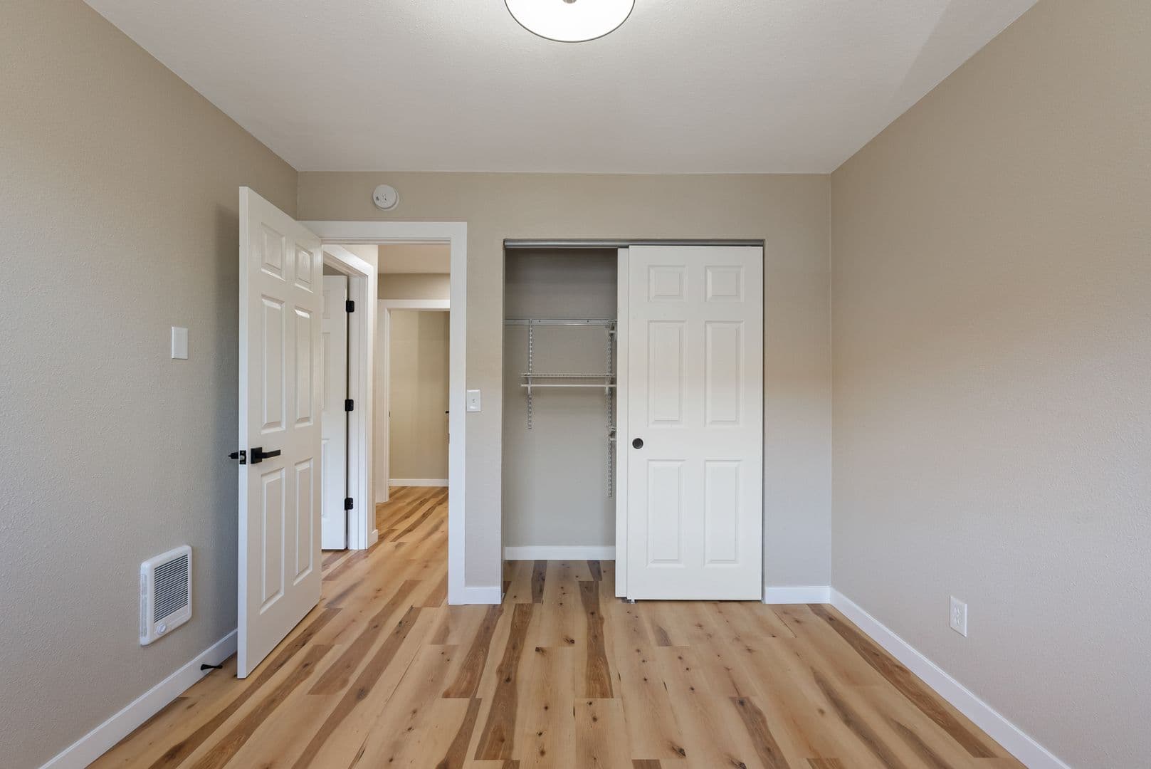 Portland Apartment: 12800 NE Sandy Blvd