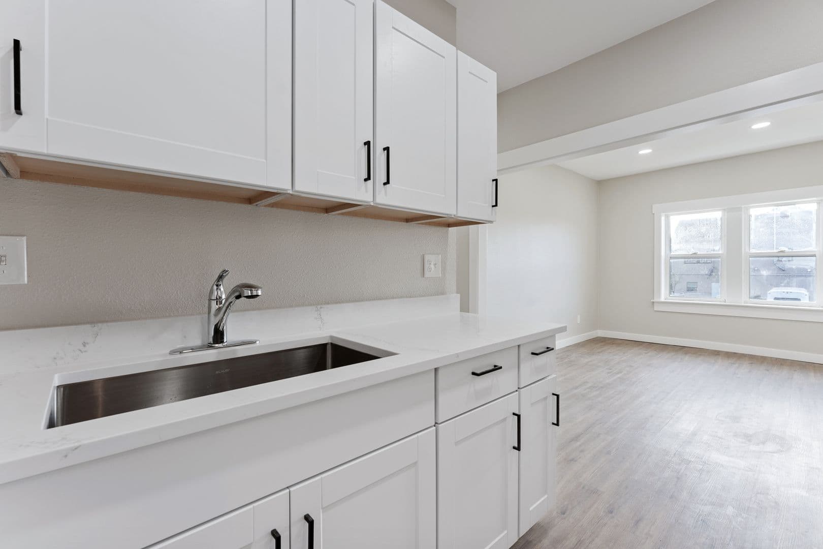 Portland Apartment: 100 N Killingsworth St