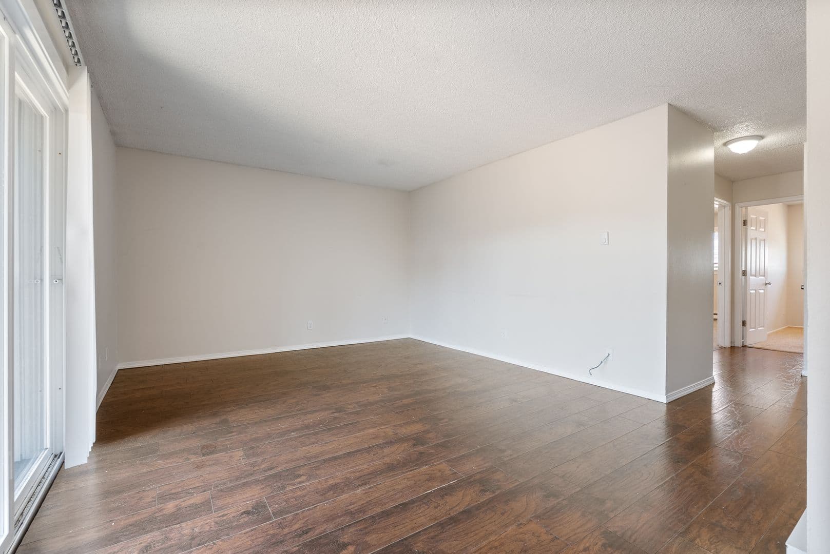 Portland Apartment: 12800 NE Sandy Blvd