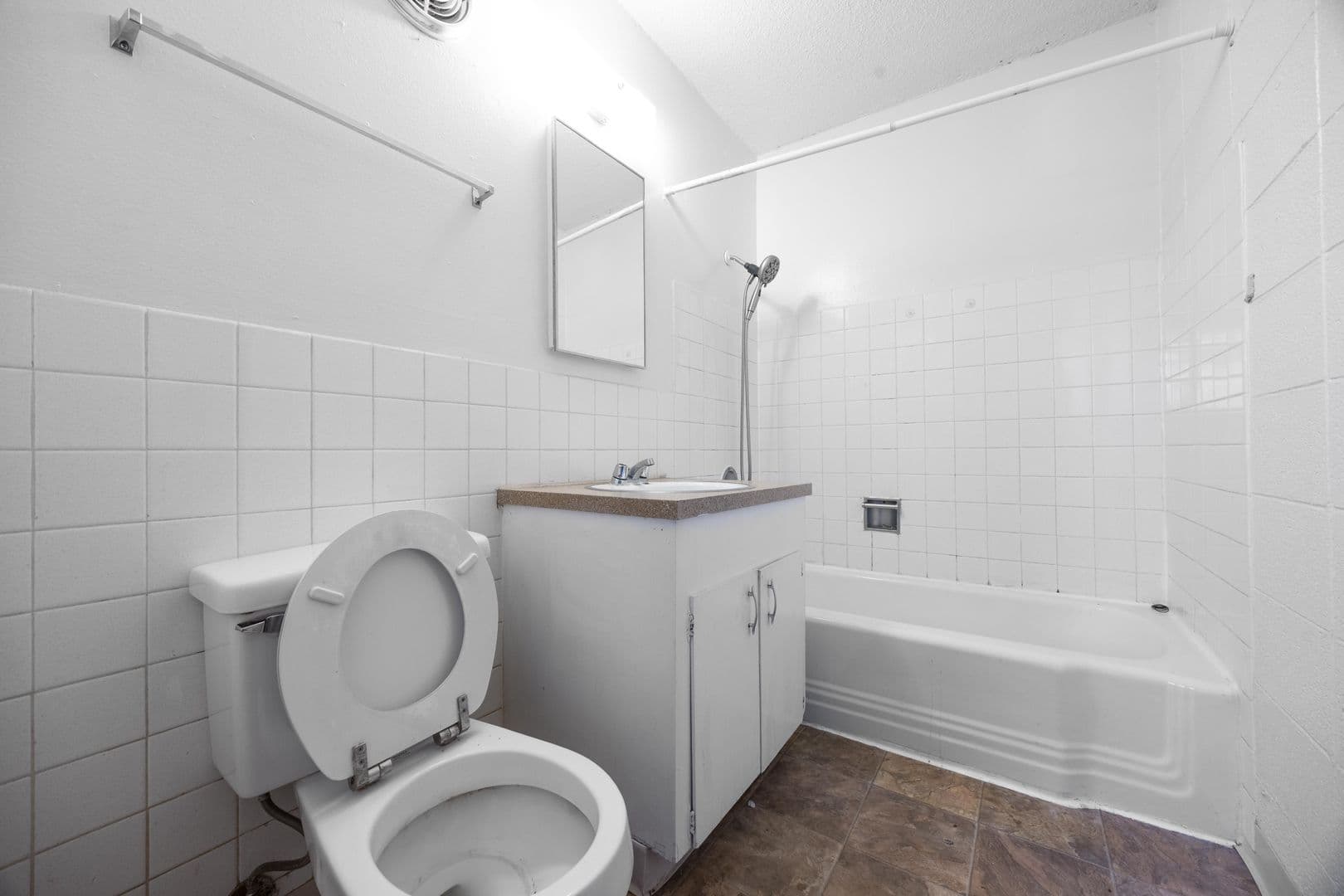 Portland Apartment: 8104-8110 SE Raymond St.