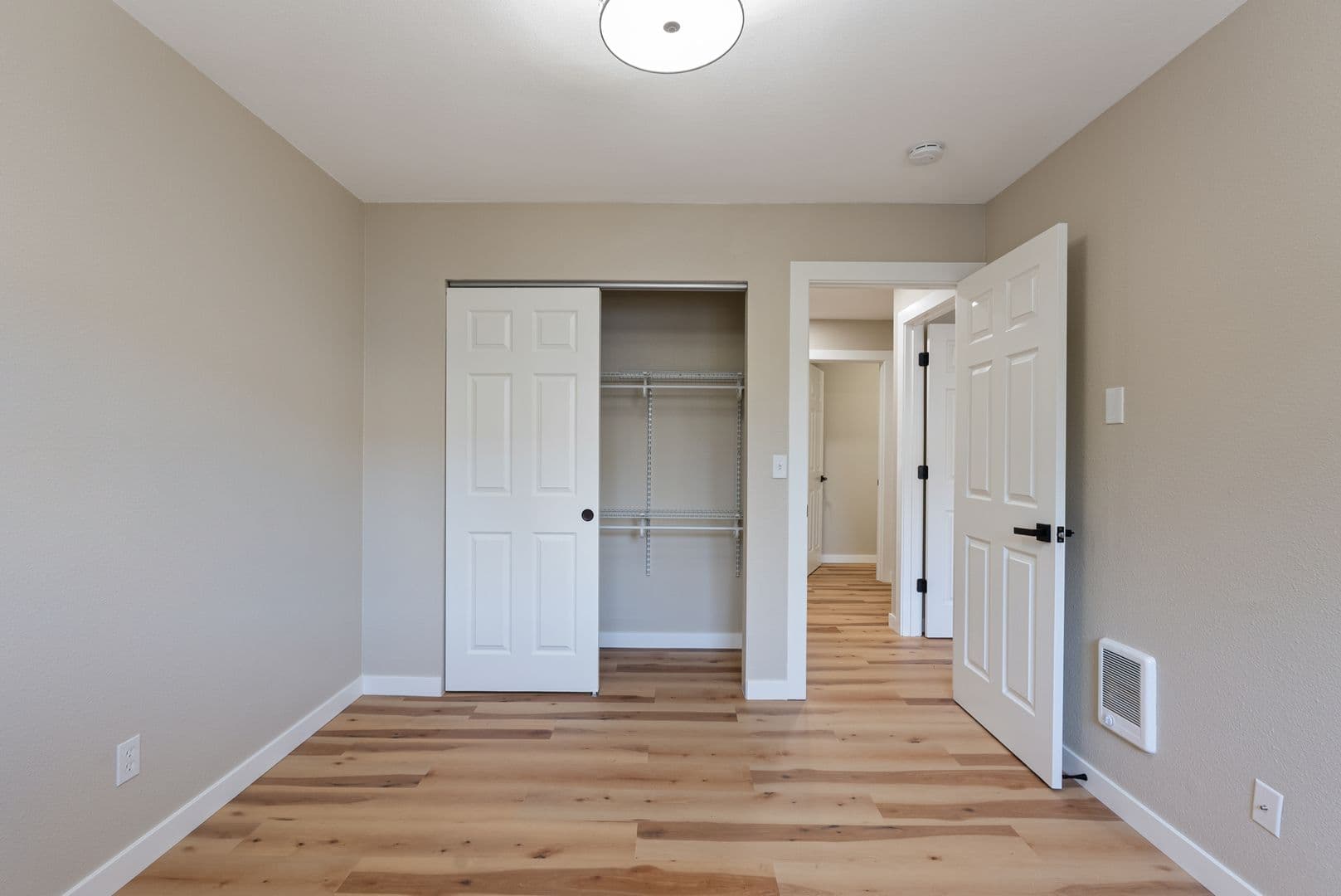 Portland Apartment: 12800 NE Sandy Blvd
