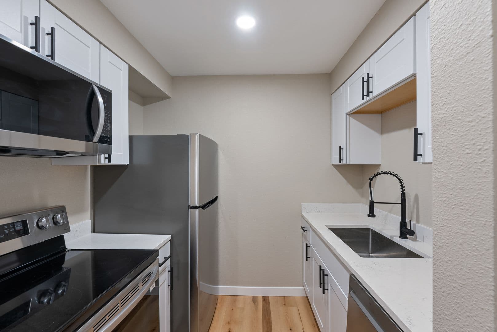 Portland Apartment: 12800 NE Sandy Blvd