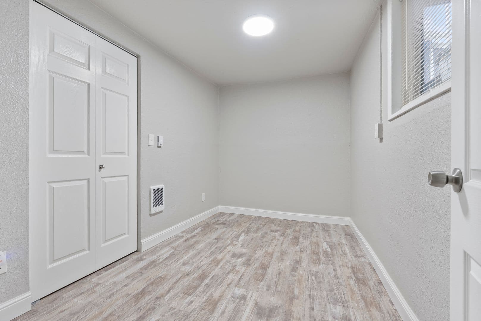 Vancouver Apartment: 3812 R St - Unit #3