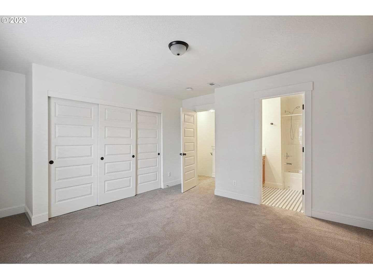 Portland Townhome: 5331 NE Cully Blvd