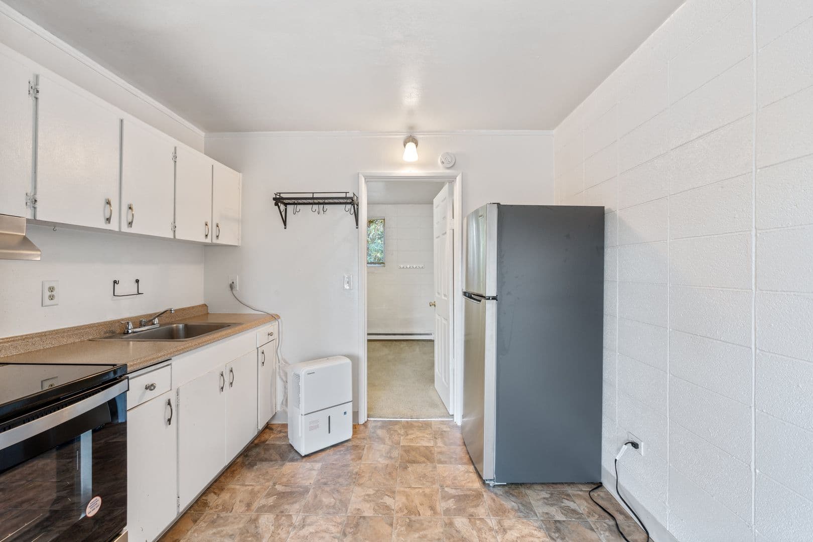 Portland Apartment: 8104-8110 SE Raymond St.