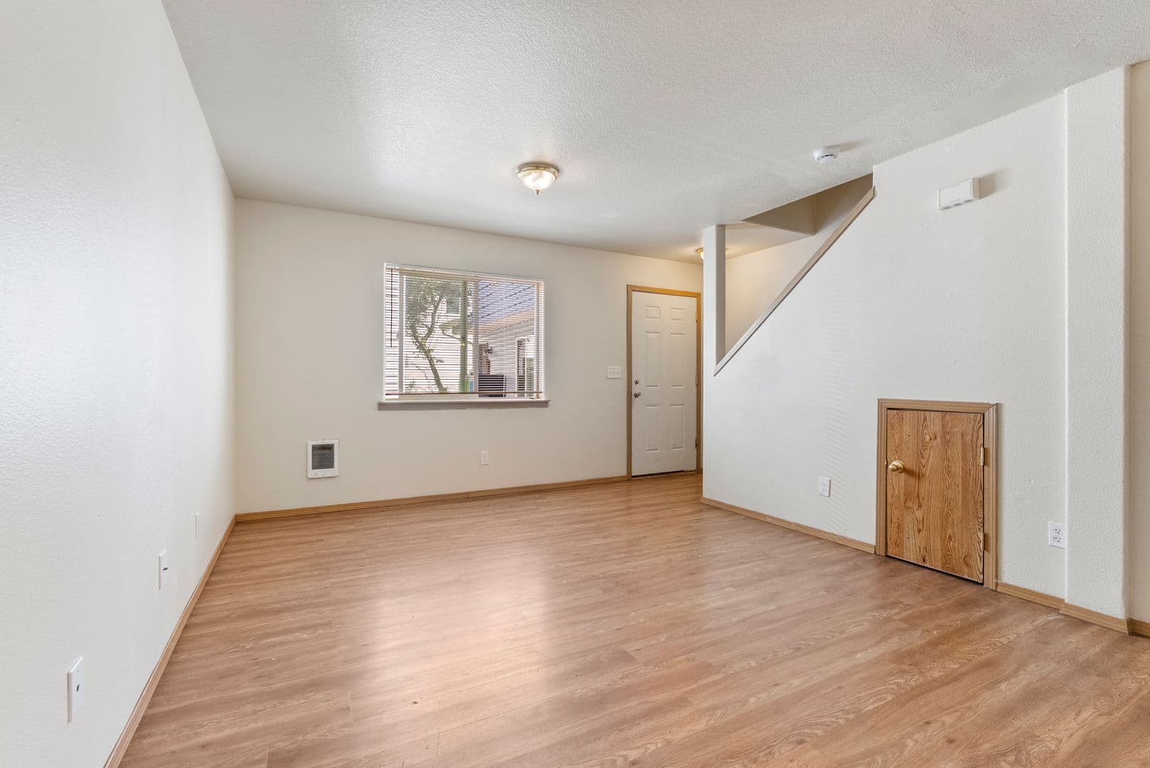 Portland Townhome: 2338 SE 89th Ave