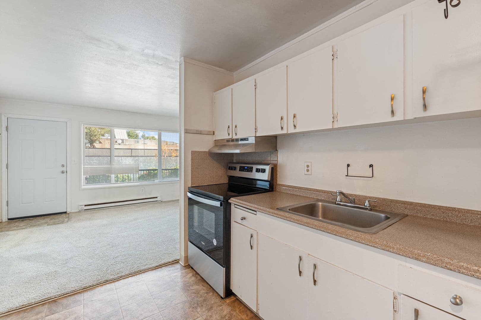 Portland Apartment: 8104-8110 SE Raymond St.