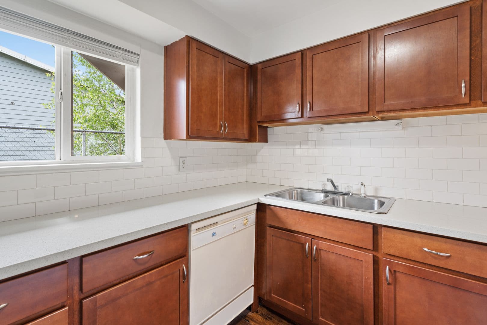 Gresham Apartment: 17924 SE Division St