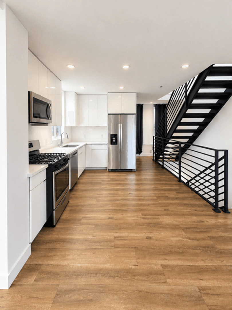 Los Angeles Apartment: 4553 Saturn Street