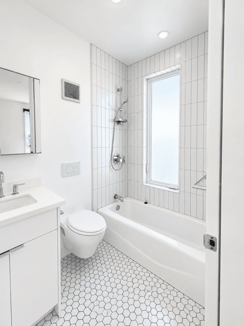 Los Angeles Apartment: 4553 Saturn Street