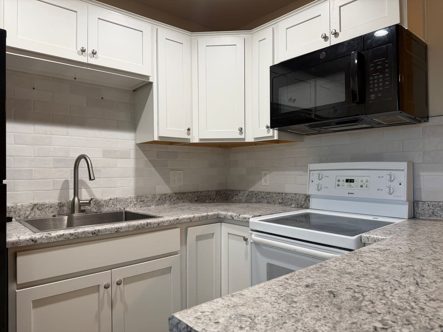 MESA Apartment: 1859 E BROADWAY RD