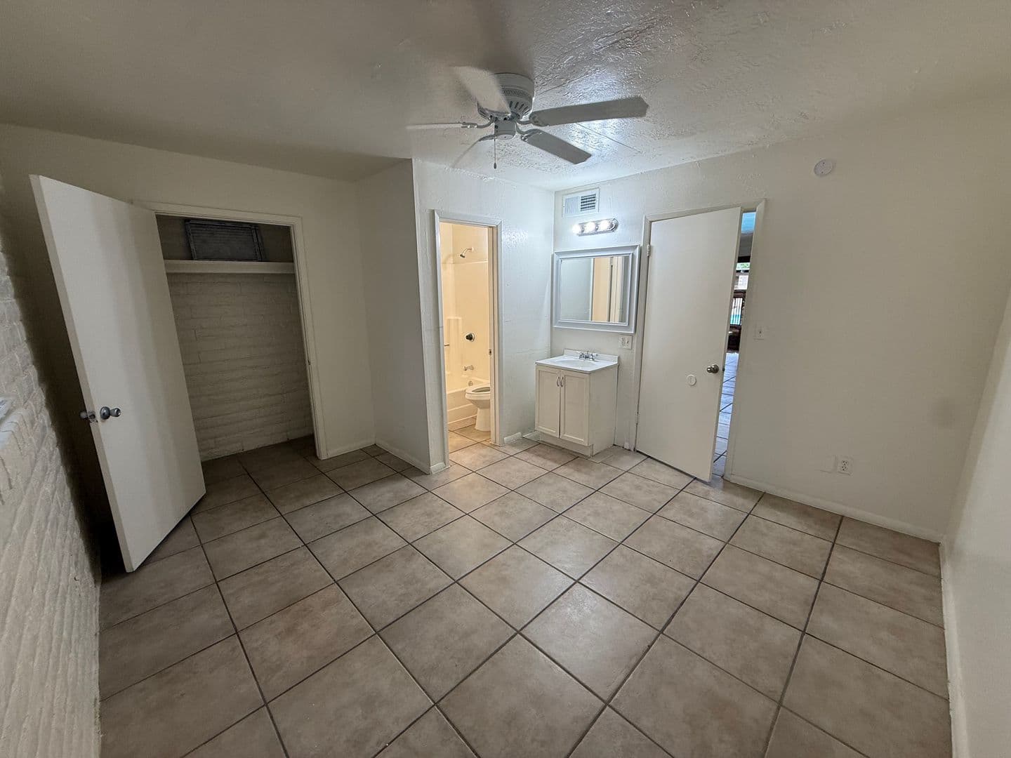 PHOENIX Apartment: 16621 N 25TH STREET