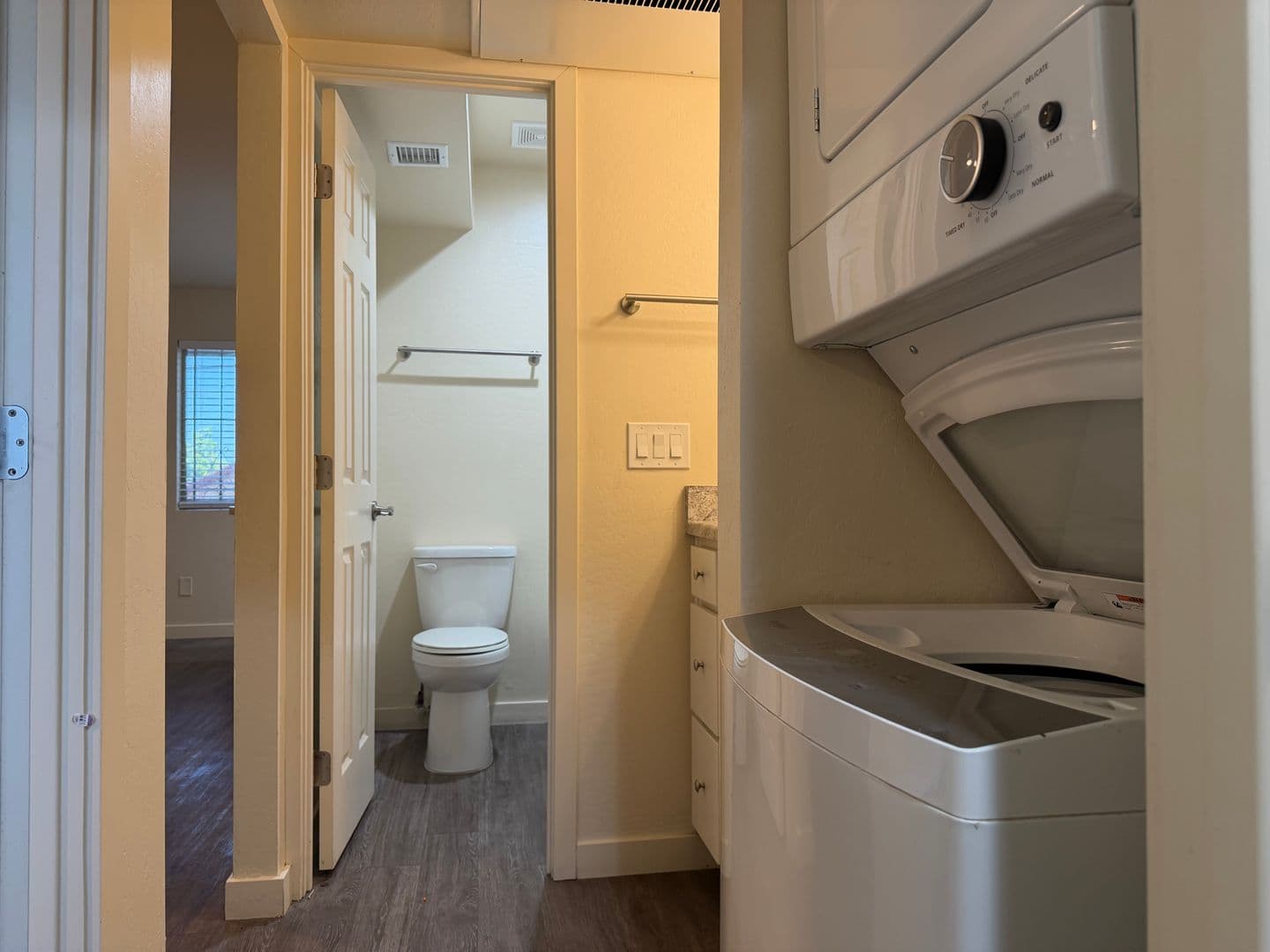 MESA Apartment: 1859 E BROADWAY RD
