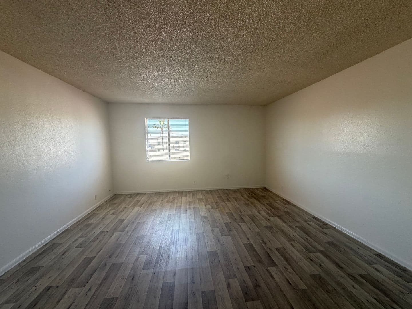 PHOENIX Apartment: 3205 EAST EARLL DR