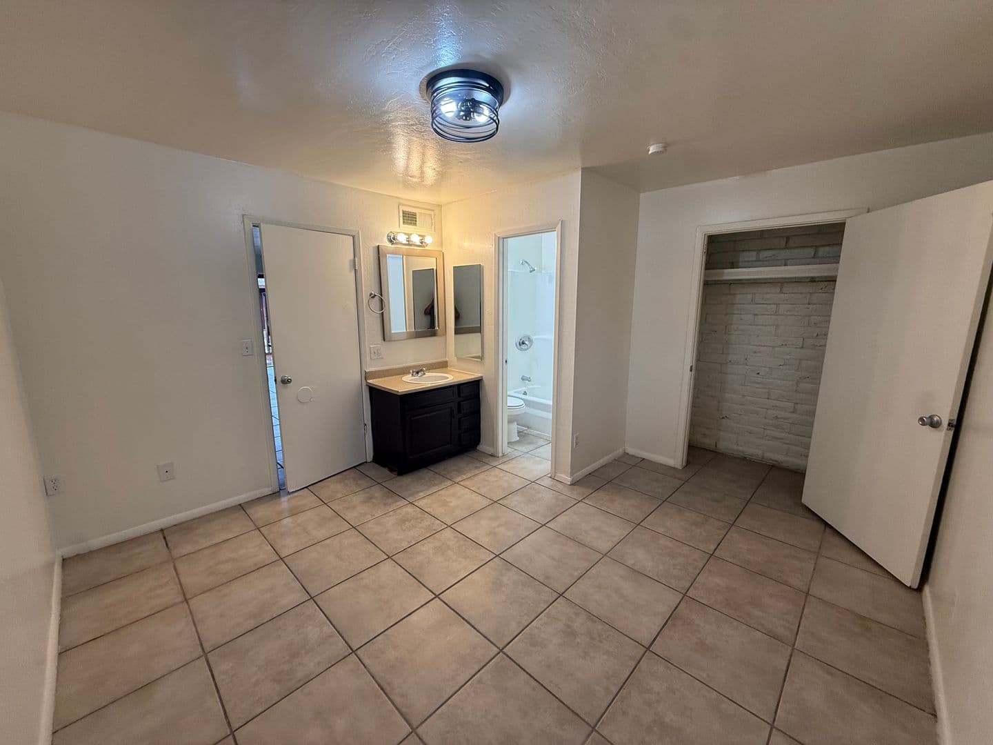 PHOENIX Apartment: 16621 N 25TH STREET