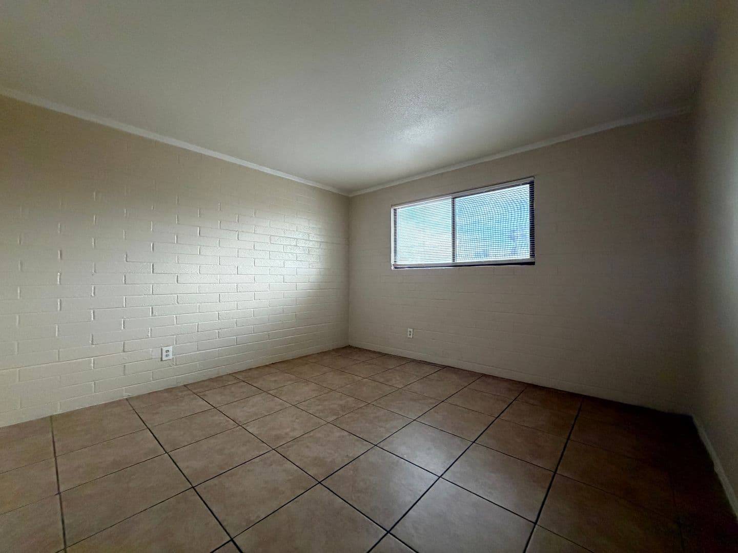 PHOENIX Apartment: 809 E VOGEL AVE
