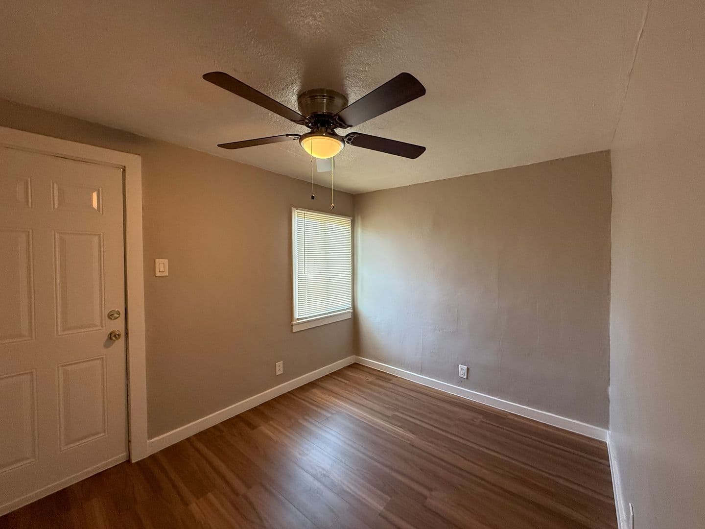 PHOENIX Apartment: 48 W TAMARISK ST