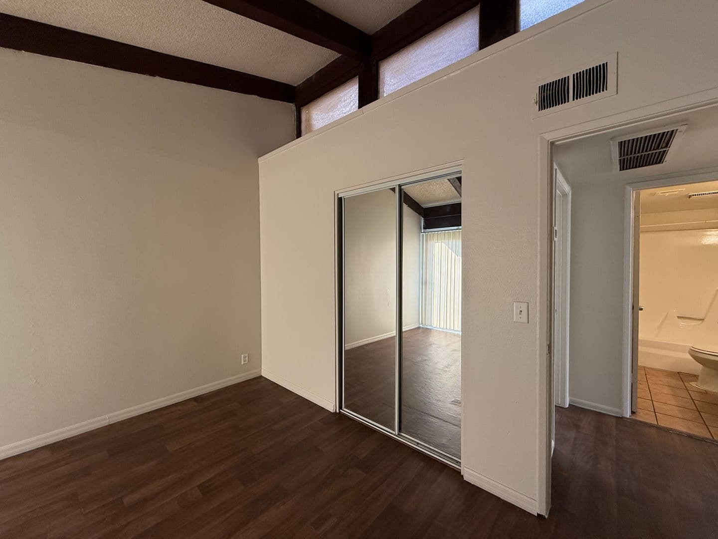 PHOENIX Apartment: 3205 EAST EARLL DR