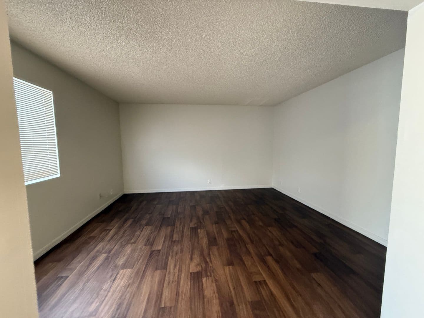 PHOENIX Apartment: 3205 EAST EARLL DR