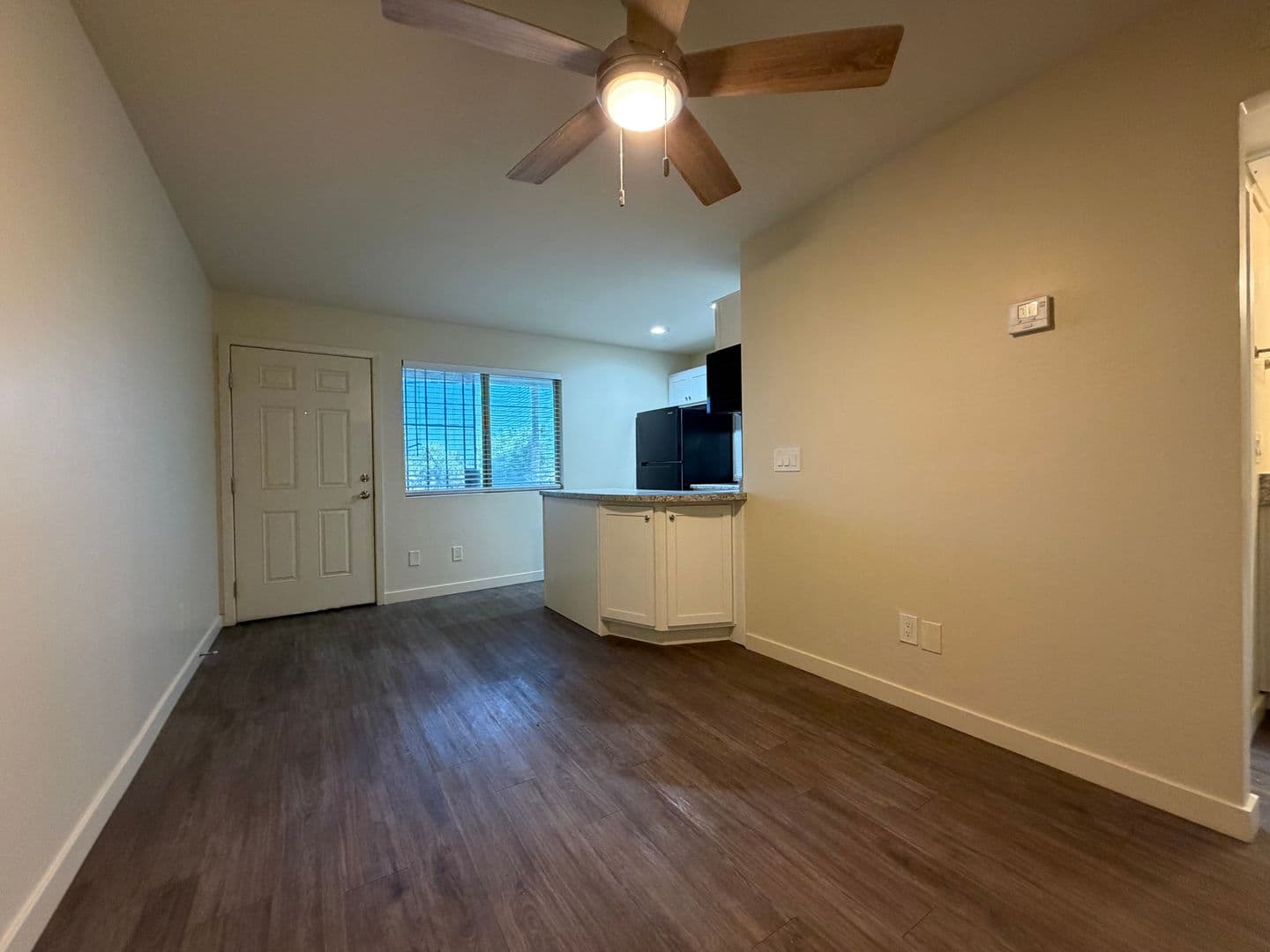 MESA Apartment: 1859 E BROADWAY RD