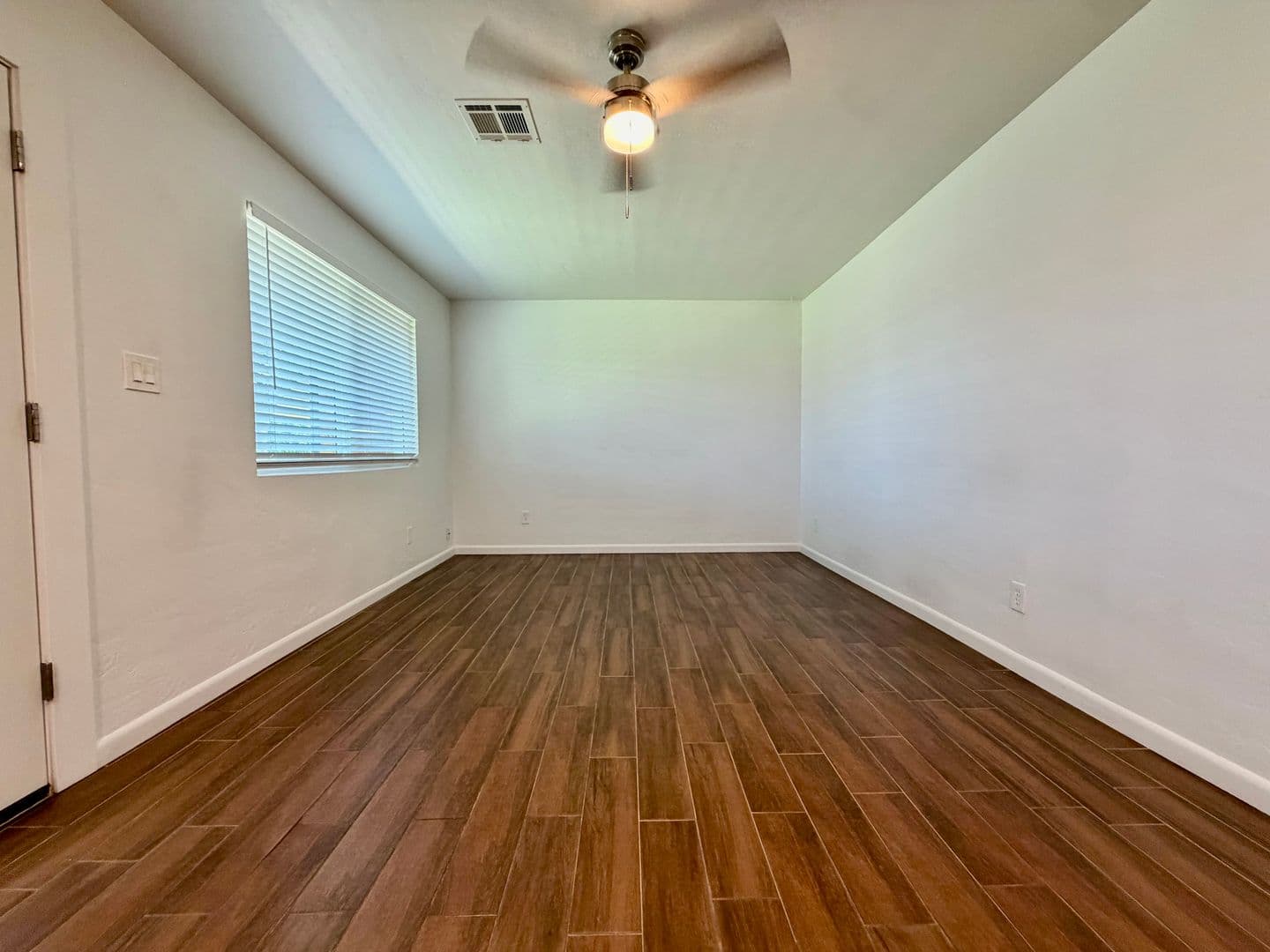 PHOENIX Apartment: 1202 E KALER DR/7625 N 12TH ST