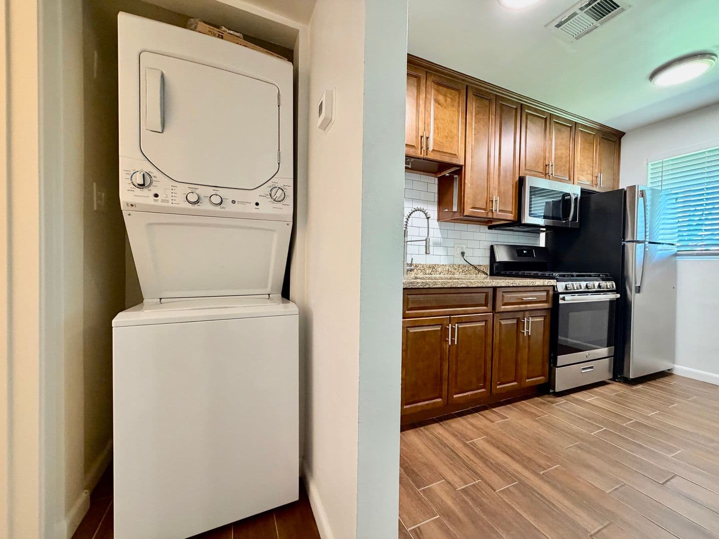 PHOENIX Apartment: 1202 E KALER DR/7625 N 12TH ST