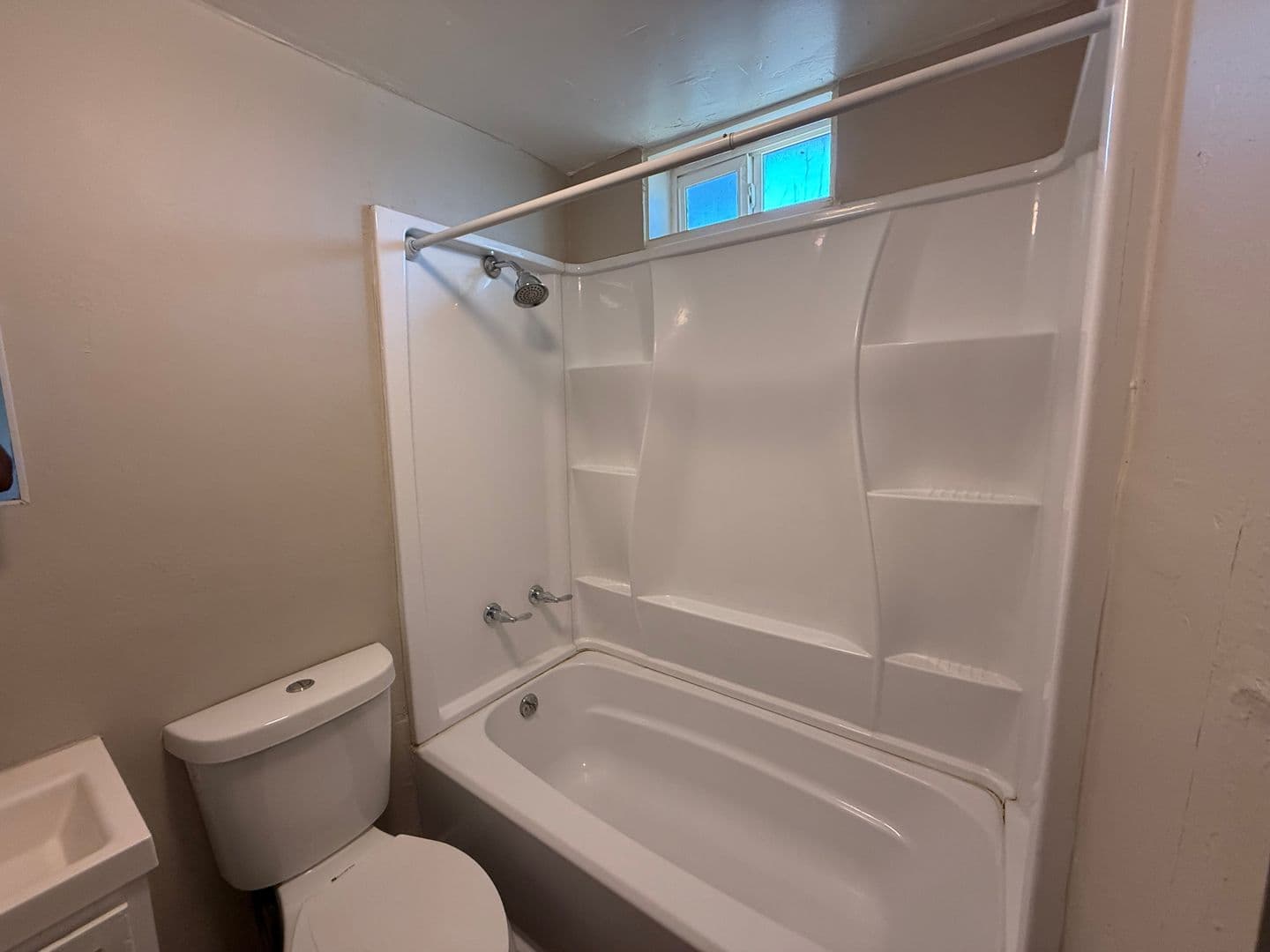 PHOENIX Apartment: 48 W TAMARISK ST