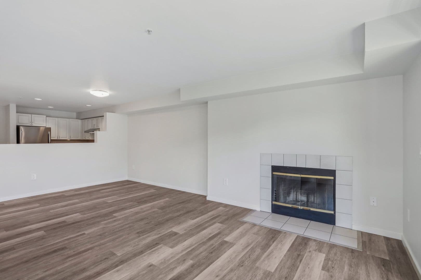 Seattle Apartment: 311 Bellevue Ave E