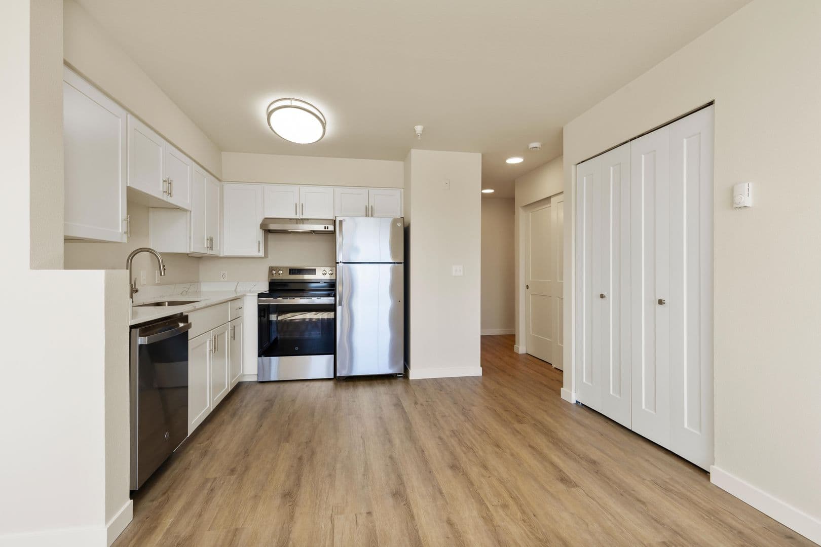 Seattle Apartment: 303 10th Ave
