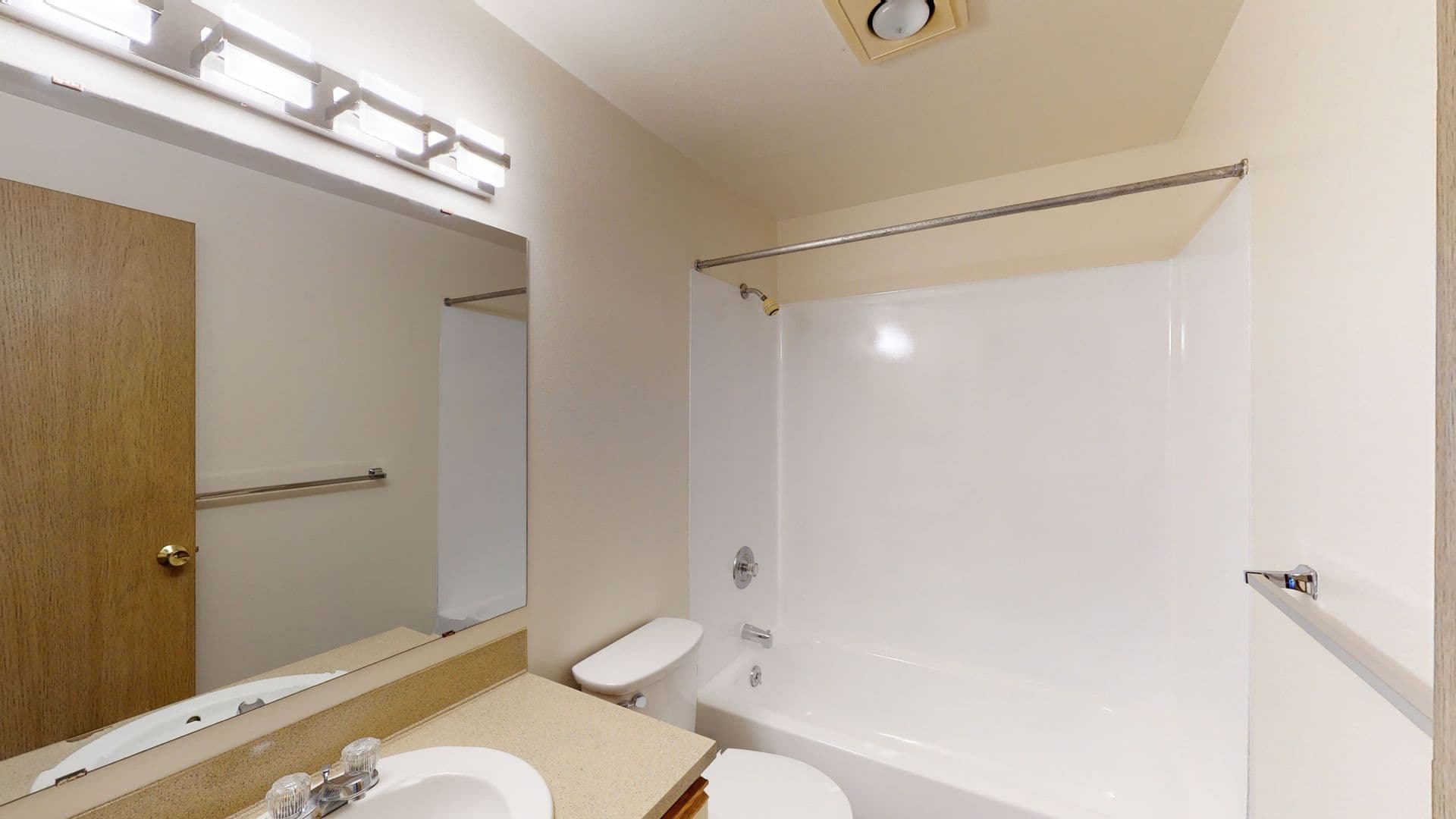Seattle Apartment: 4225 9th Ave NE