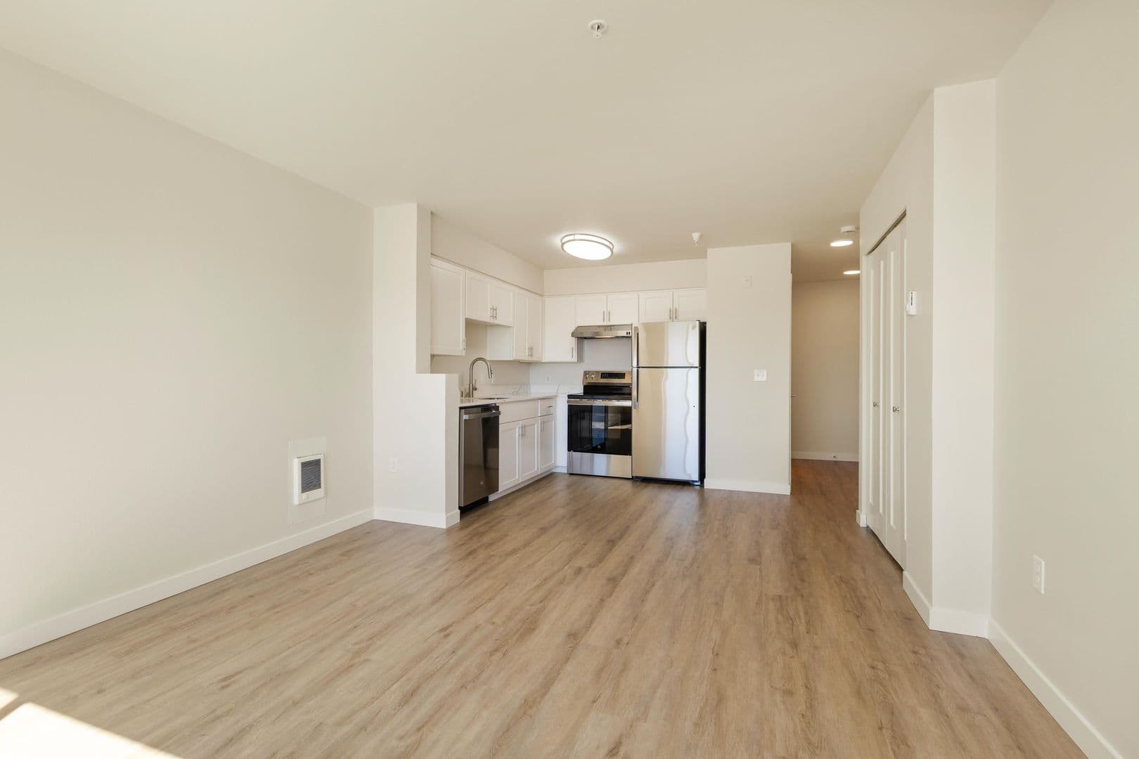 Seattle Apartment: 303 10th Ave