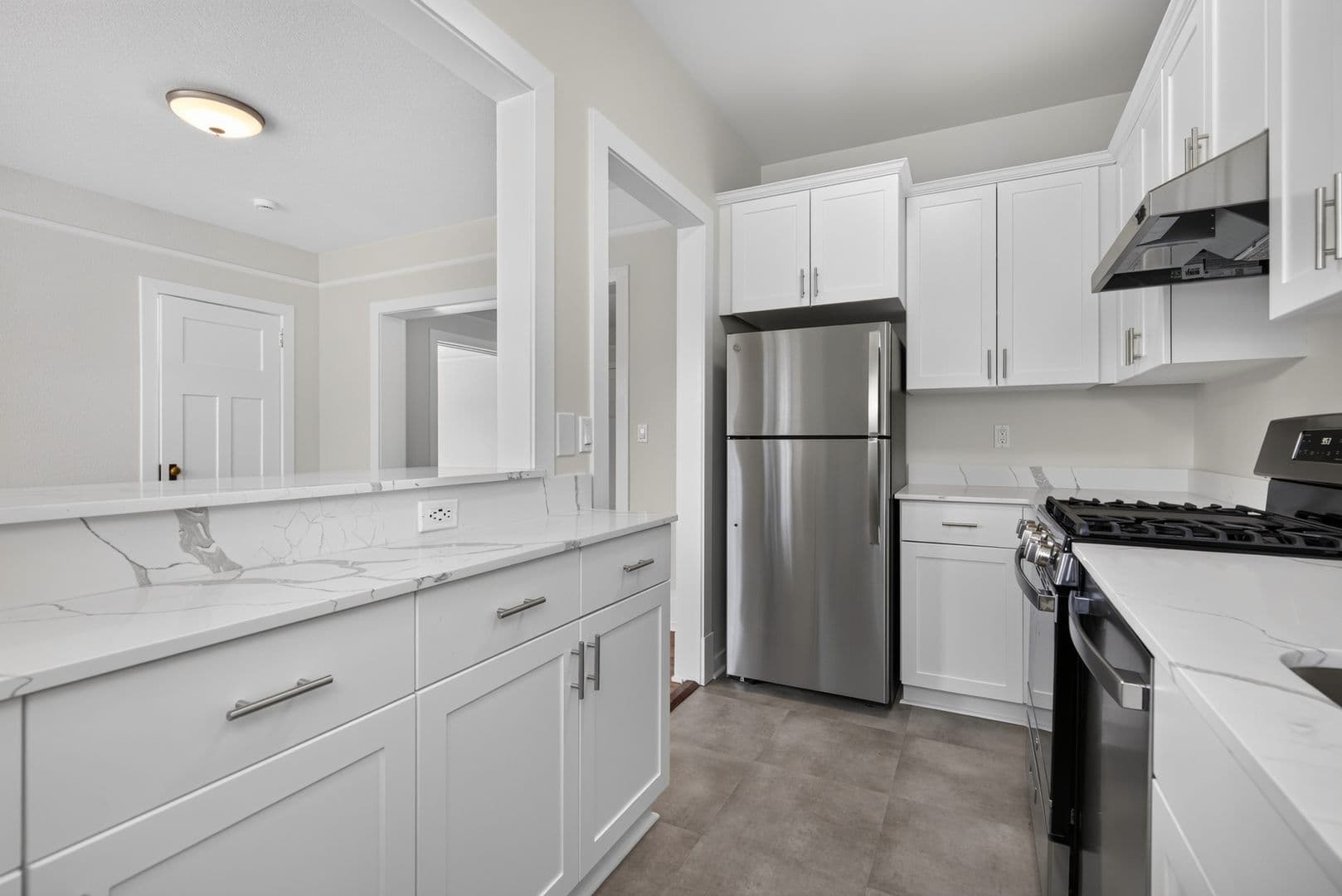 Seattle Apartment: 305 Bellevue Ave E